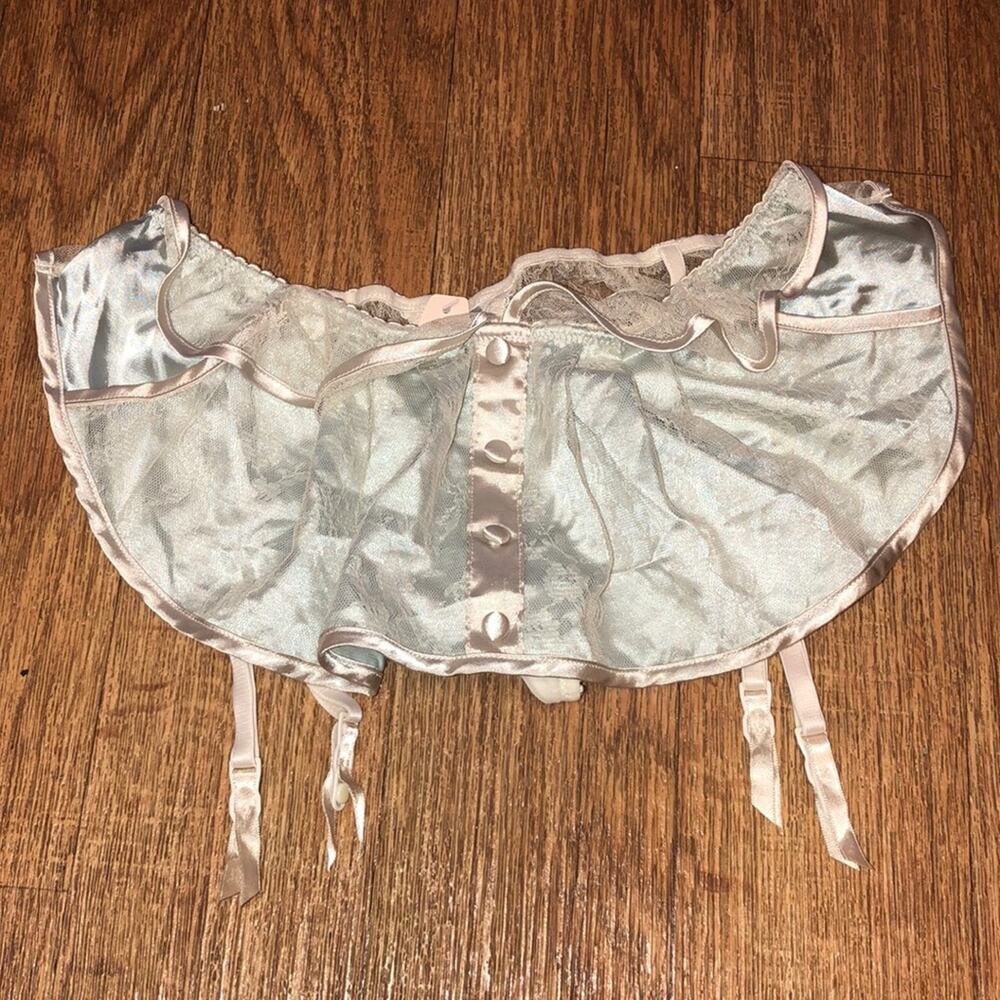 NWOT Victoria’s Secret Blue Green Floral Stretch Satin Mesh Garter Belt Size M/L